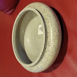 Floral arrangement vase